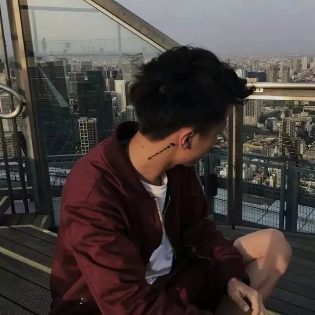 匡琦鸿寒