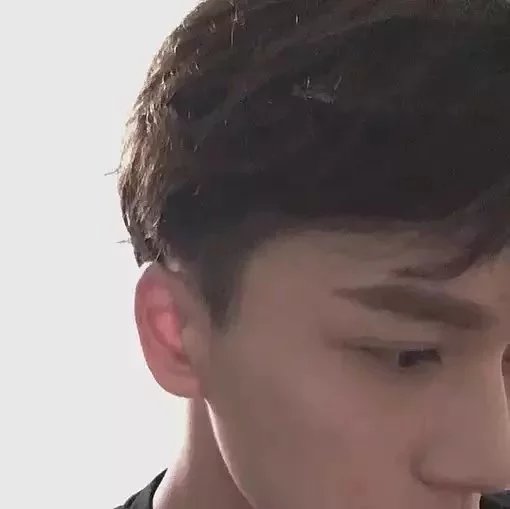 甄义唯朋